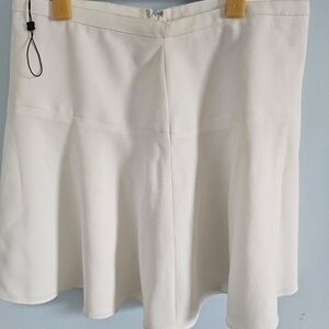 BCBG MaxAzaria Elegant White Skirt Small